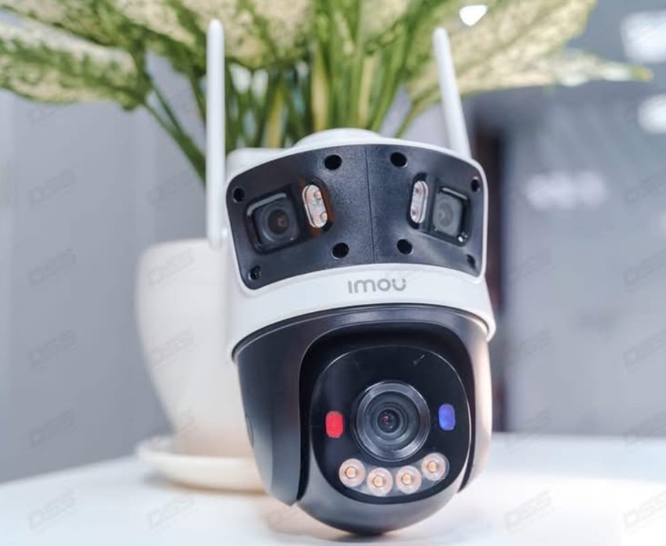 Camera 3 Ống kính Ngoài trời IMOU IPC-S7UP-11M0WED 11MP | Ống kính cố định: 3MP, Ống kính quay quét: 5MP | Tầm nhìn ban đêm: 30m | Tích hợp Mic & Loa.